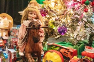 Rockin' Around the Christmas Tree