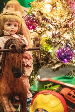 Rockin' Around the Christmas Tree